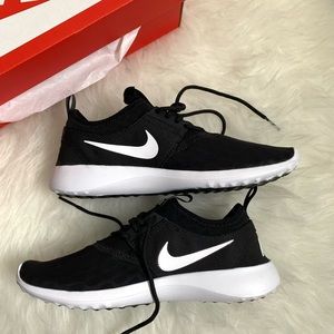NIKE Womens JUVENATE Sneakers BNIB